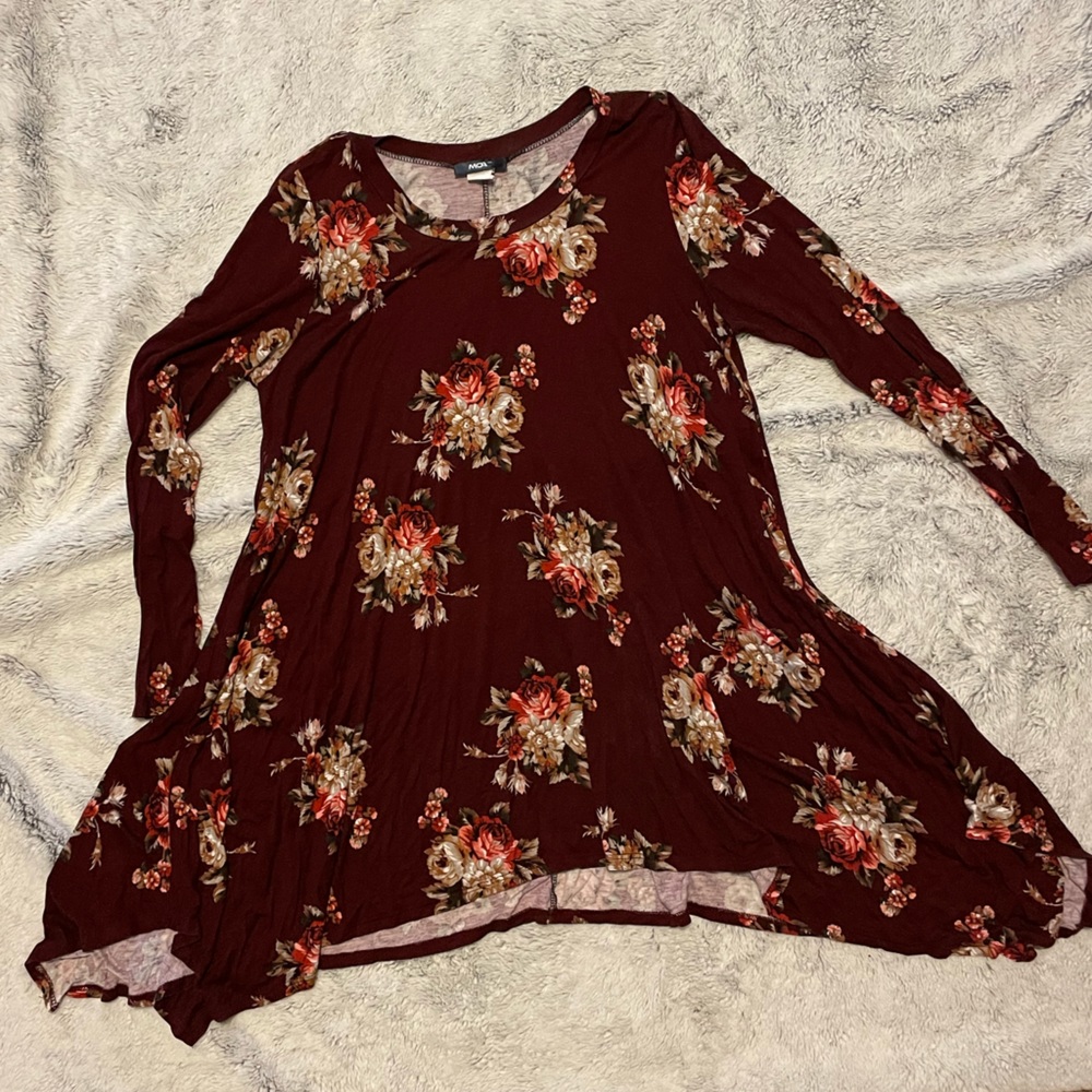 ✨3/$15✨ Floral Tunic